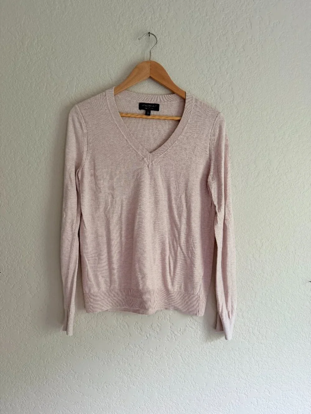 Banana Republic Forever Sweater, Blush, Size M - Picture 1 of 4